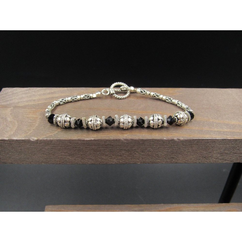 7" Sterling Silver Tribal Patterns With Black Crystal Bracelet Vintage Elegant